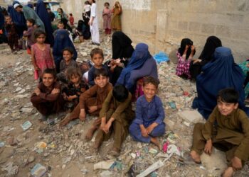 Pakistan Extends Stay for Undocumented Afghans, Urgency Mounts Amid Resettlement Delays