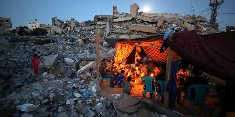 Humanitarian Crisis Unfolds as Israel Intensifies Attacks on Southern Gaza