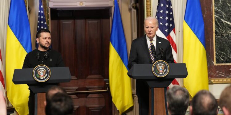 Zelenskyy’s Confidence in U.S. Support Amidst Ukraine’s Struggle Against Russian Invasion