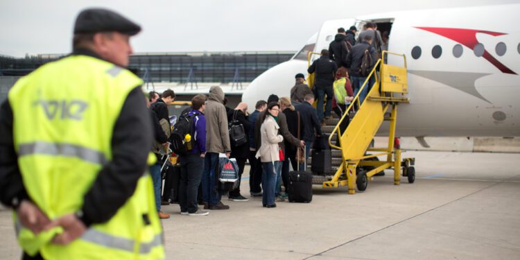 Austria’s Conditional ‘Air Schengen’ Offer to Bulgaria and Romania: A Shift in Immigration Stance