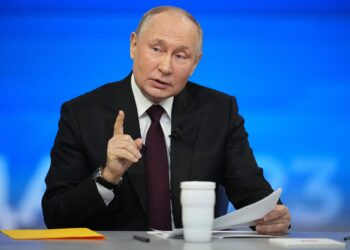 Putin Signals Willingness for Talks on Ukraine, Vows to Defend Russian Interests