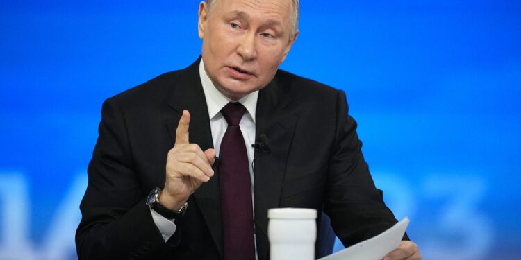 Putin Signals Willingness for Talks on Ukraine, Vows to Defend Russian Interests