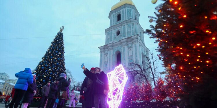 Ukrainians Shift Christmas to December 25 in Symbolic Move Away from Moscow