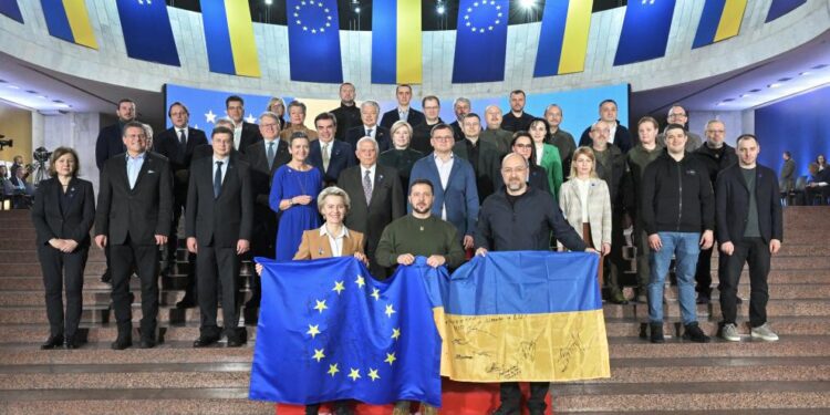 Europeans Open to Ukraine Joining EU, Survey Shows Ahead of Key Summit
