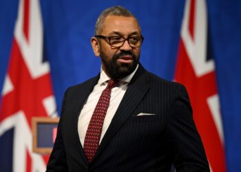 UK’s Controversial Income Threshold for Visas Faces Legal Challenge: Families Unite Against ‘Cruel’ Policy