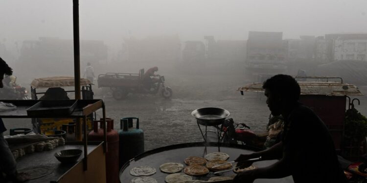 Pakistan Takes Pioneering Step: Artificial Rain Deployed to Tackle Alarming Pollution in Lahore