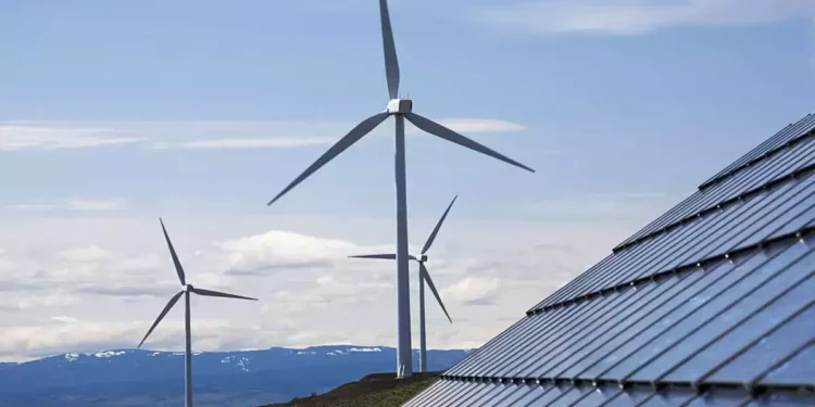 Forrest Pledges 14 Gigawatt Investment of Renewable Energy in Australia