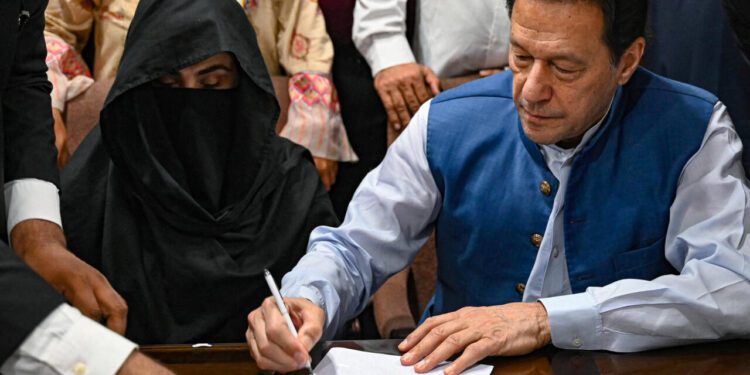 Imran Khan and Wife Receive 7-Year Jail Term for Marriage Law Violation Ahead of Pakistan’s Elections