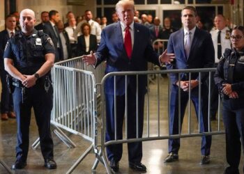 Trump Hit with $354.9 Million Penalty, 3-Year Ban in NY Civil Fraud Case