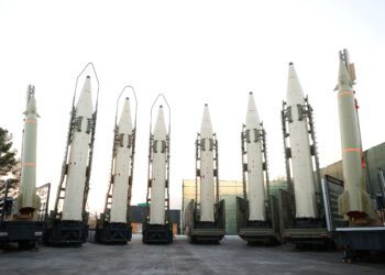 Iran Sends 400 Ballistic Missiles to Russia: Implications and Analysis