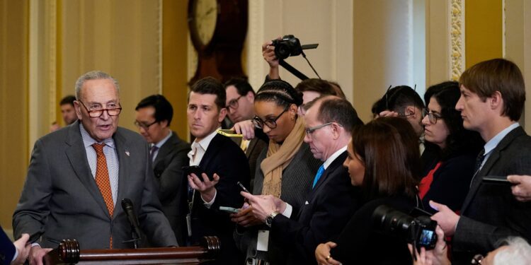 US Senate Advances Wartime Funding Amidst GOP Divisions