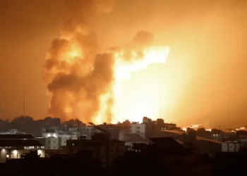 Israel Vows to Continue Offensive in Gaza Amid Threats of Ground Invasion