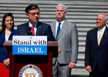 US House Passes Bill Urging Biden to Send Weapons to Israel Amidst Hamas Conflict