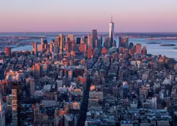 Asian Markets Steady as Investors Await US and EU Inflation Data