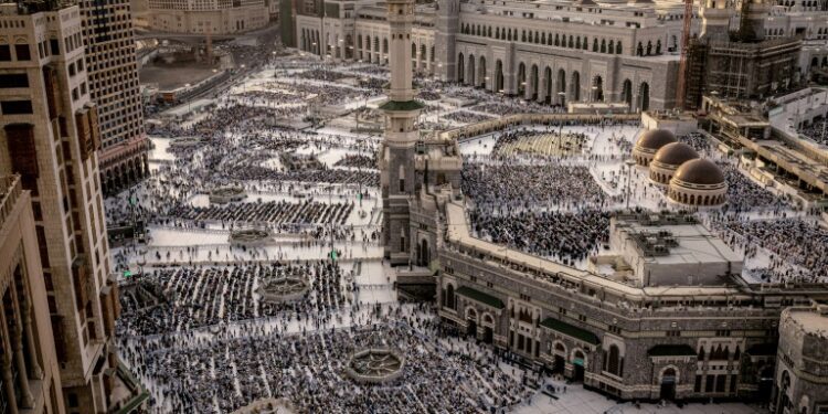 Hajj Pilgrimage Hindered for Palestinians Due to Gaza Conflict and Rafah Crossing Closure