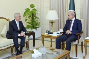 UN Chief and Pakistan’s PM Discuss Afghan Refugee Crisis