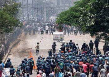Bangladesh Imposes Curfew as Job Quota Protests Intensify