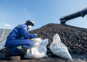 Colombia Bans Coal to Israel, Citing Its Use in Weapons Against Children
