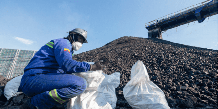 Colombia Bans Coal to Israel, Citing Its Use in Weapons Against Children