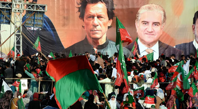 Thousands Rally in Islamabad for Ex-PM Imran Khan's Release