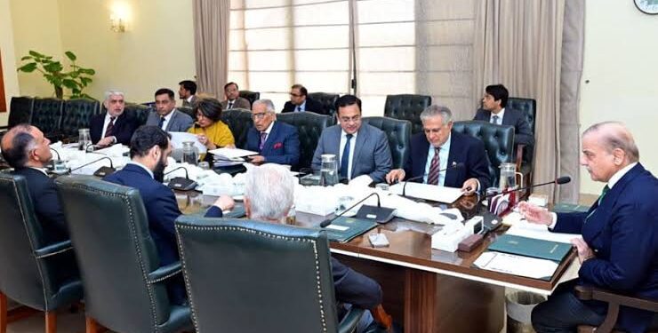 Pakistani PM Orders Immediate Evacuation Of Pakistanis From Syria Amid Escalating Tensions