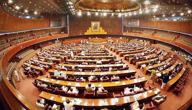 Pakistan Parliament Passes Resolution Urging India to Hold Plebiscite In Kashmir