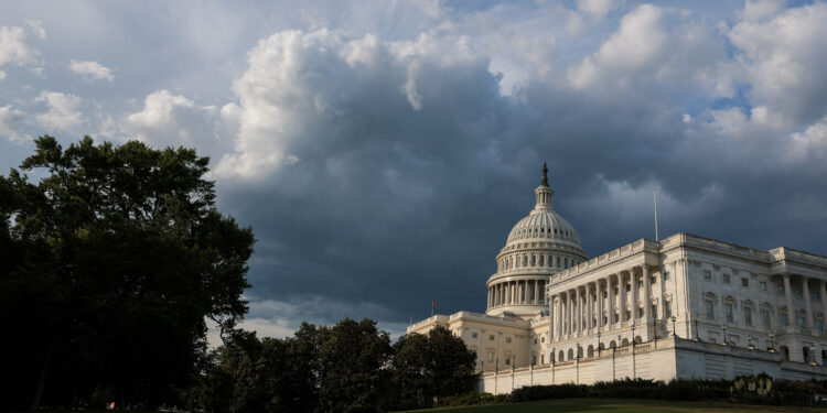 US House votes to end Iran war